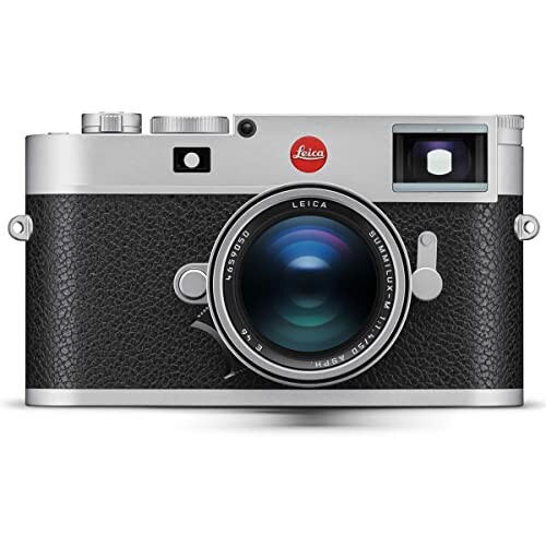 Front view of a Leica camera with a lens.